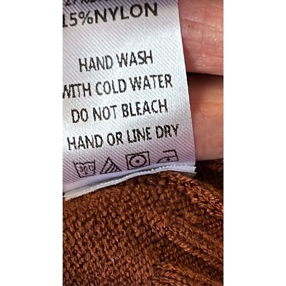 143 Story by Line Up Women’s M Crewneck LS Tunic Top in Pumpkin - Picture 9 of 11